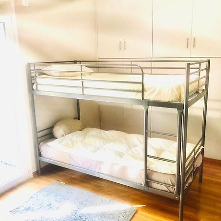Economy Shared Apartment D In Central Афины Экстерьер фото