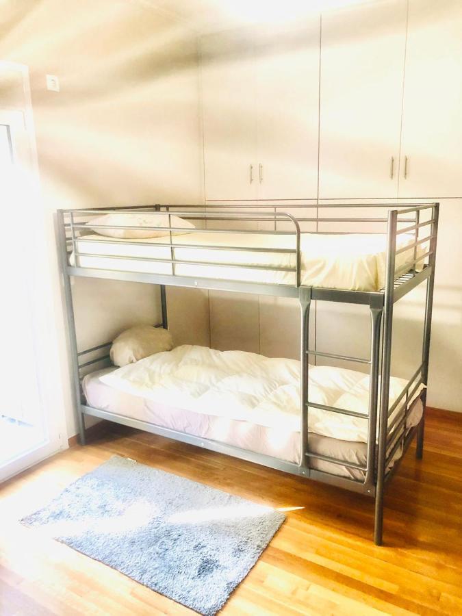 Economy Shared Apartment D In Central Афины Экстерьер фото